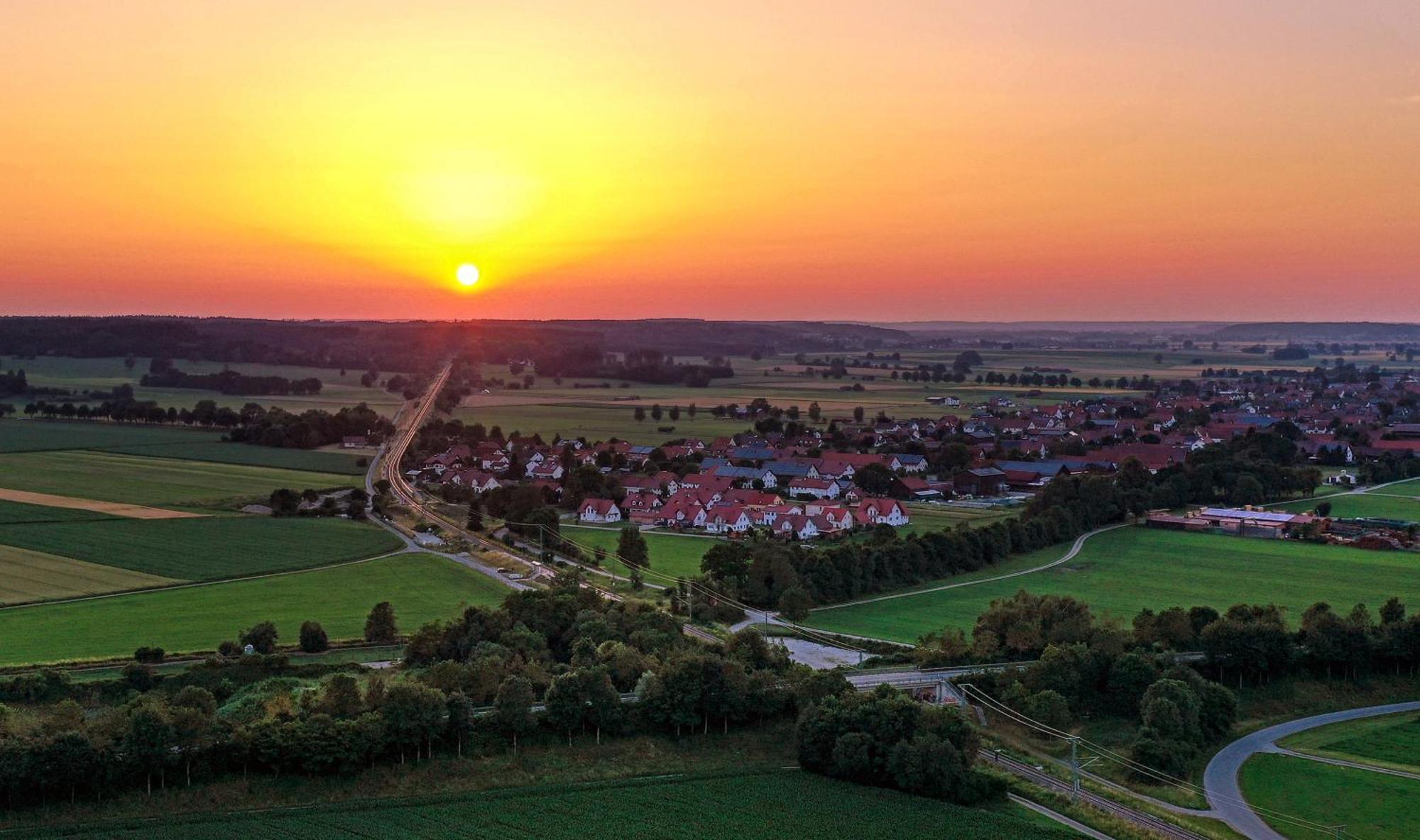 Moderne,helle und ruhige Wohnung zur Alleinnutzung Mindelheim Exterior foto